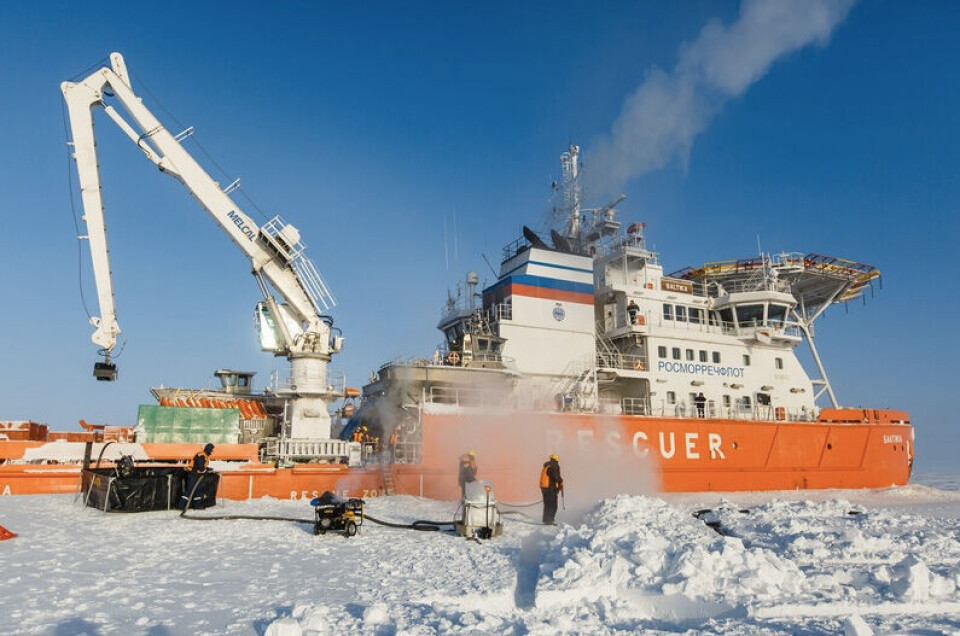 Training oil spill in Gulf of Ob. Photo: Morspas.com