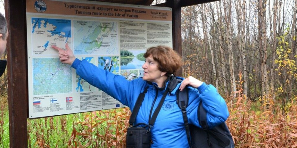 Marina Trusvoa from the Pasvik Nature Reserve shows around. Photo: Atle Staalesen
