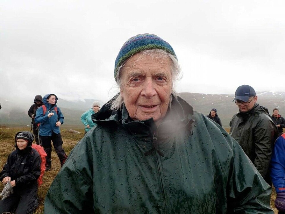 Artist Per Adde no longer goes to the barricades or fights for the rights of Nature and the Sámi. But he did come to the Nása Fell to show his support for the struggle of the Sámi and to try to understand the present process. Photo: Marianne Hofman