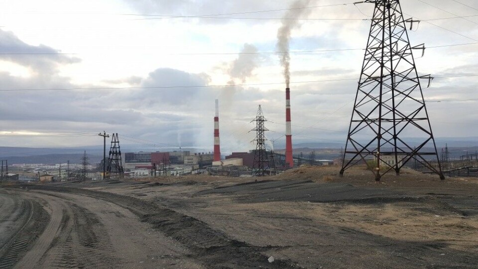 Dead nature surrounding the smelter in Nikel. Photo: Thomas Nilsen