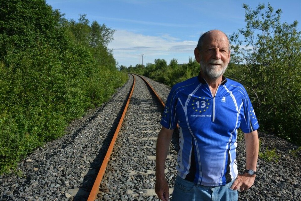MEP Michael Cramer wants more railway, also in the Arctic. Here by the abandoned Sydvaranger line in Kirkenes, Norway. Photo: Atle Staalesen