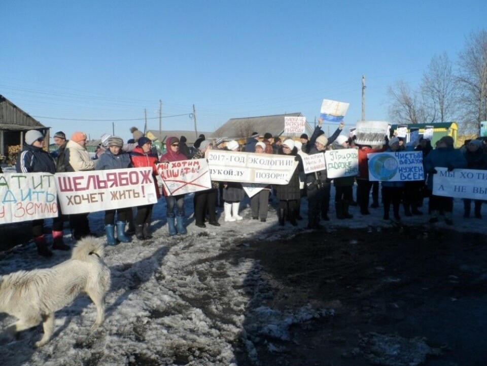 Locals in village of Shchelyabozh. Photo: 7x7-journal.ru