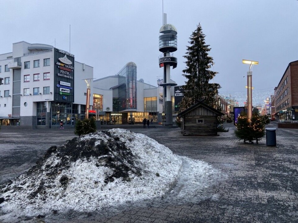 It should have been snow, but a rainy Rovaniemi is becoming more frequent around Christmas time. Photo: Thomas Nilsen