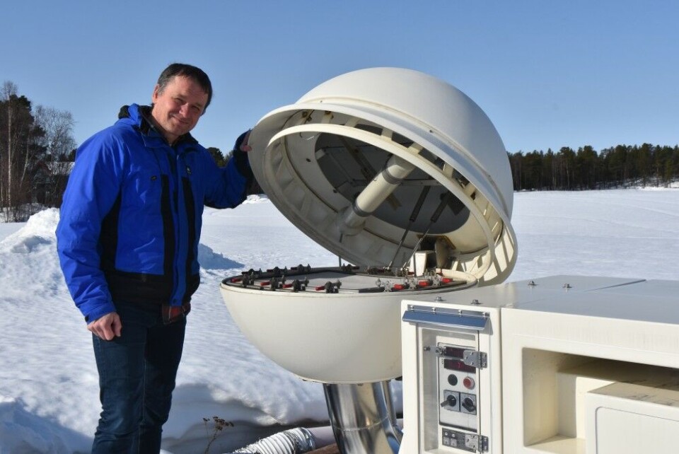 Bredo Møller with the Norwegian Radiation and Nuclear Safety Authority in the Pasvik valley. Photo: Thomas Nilsen
