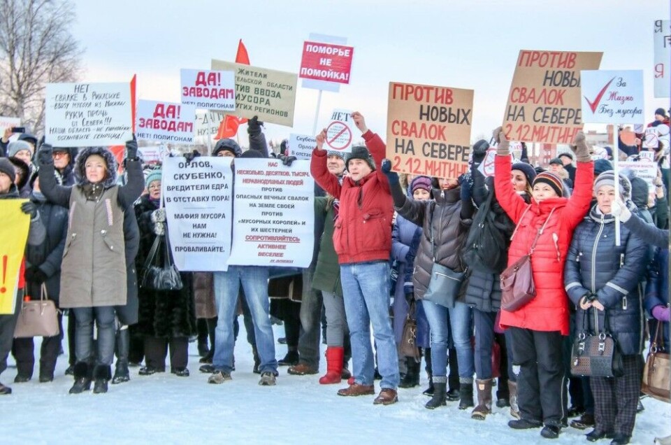 Pomor land is not a cesspool for Moscow waste says these protesters in Arkhangelsk. Photo: Поморье - не помойка@poligonamnet