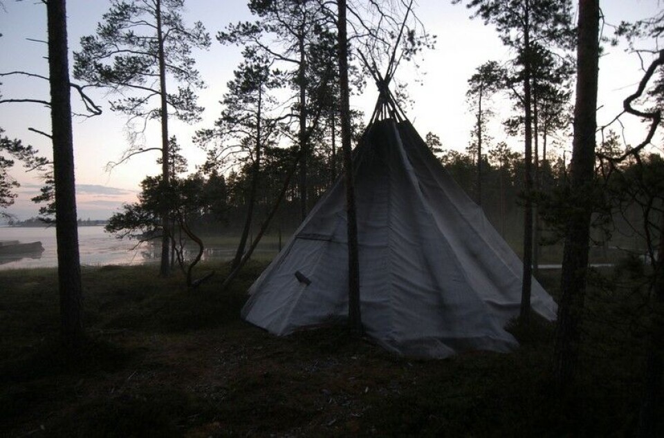 On the shore of great Lake Inari. Photo: Thomas Nilsen