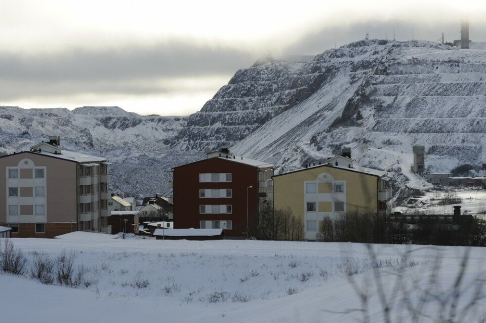 The town of Kiruna with the huge iron-ore mine in the background. Photo: Thomas Nilsen