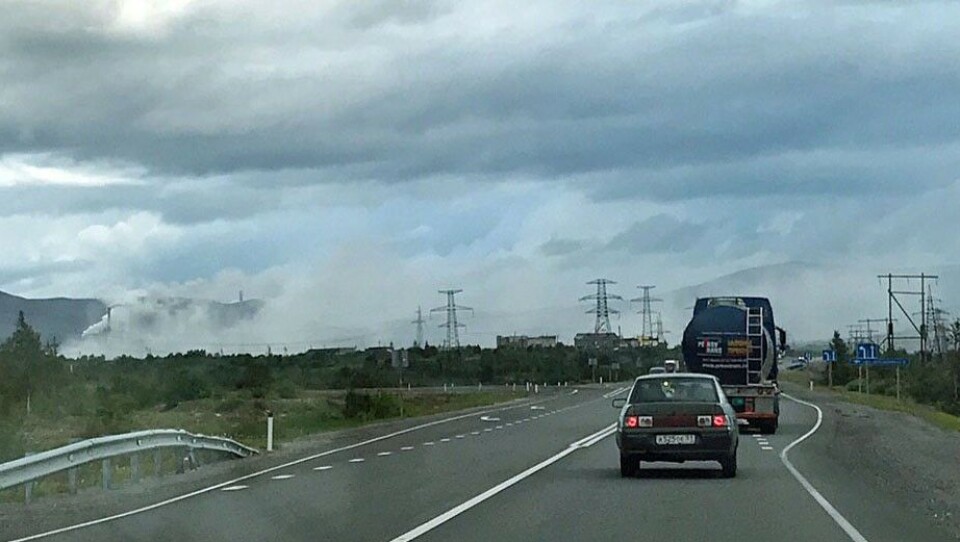 Bad smog from the factories in Monchegorsk was Saturday blowing over the fragile taiga nature on the Kola Peninsula. Photo: Blogger51