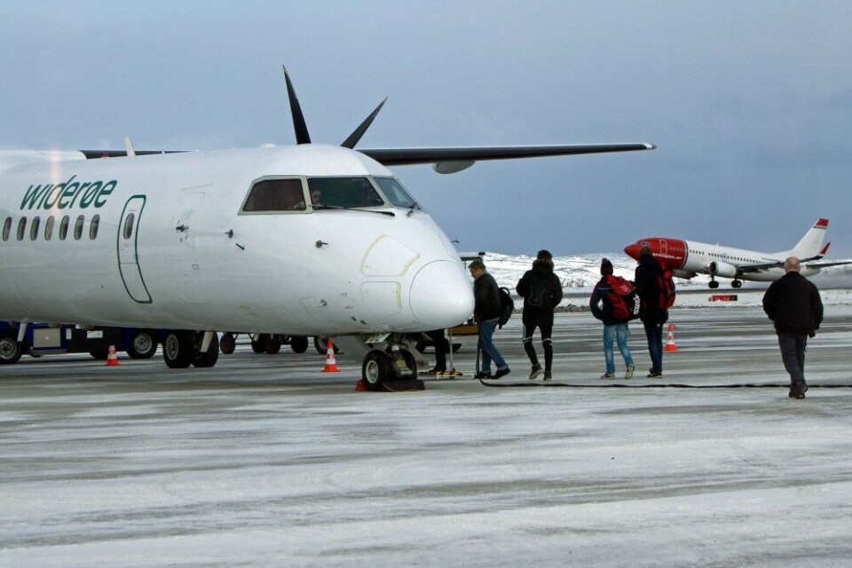 Today, Widerøe operates a fleet of 41 Dash-8 propellers. Here at Kirkenes airport. Photo: Thomas Nilsen