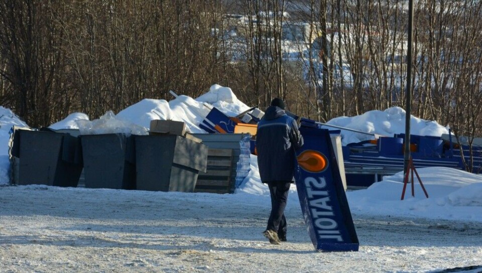 Statoil's Fuel & Retail, with more than 2,000 petrol stations in northern Europe, was sold in 2012 and changed name to Circle K in 2016. Here from Murmansk, the last petrol stations to drag the old name to the scrap heap. Photo: Atle Staalesen
