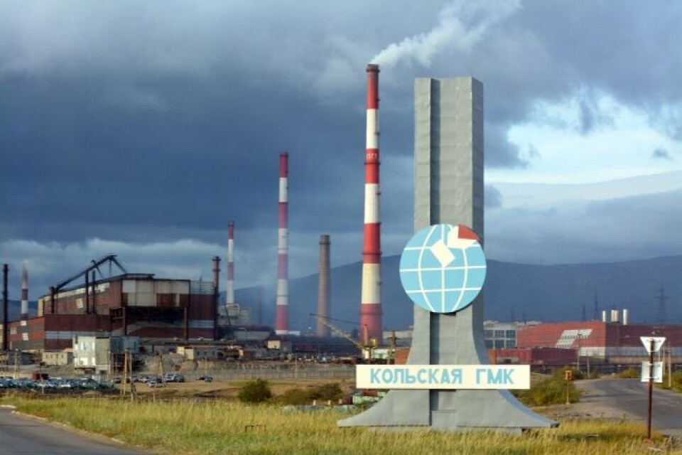 The smelters for copper and nickel in Monchegorsk. Photo: Thomas Nilsen