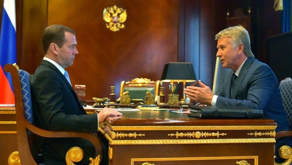 PM Dmitry Medvedev talks Arctic gas with Novatek leader Leonid Mikhelson. Photo: Government.ru