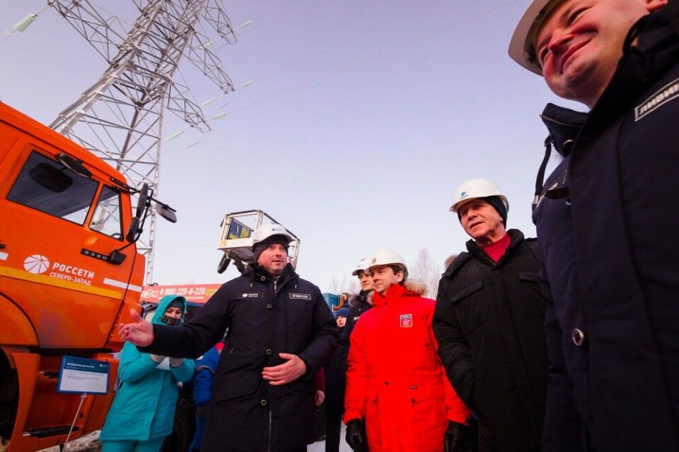 Leonid Mikhelson and Andrey Chibis this week officially opened a new 150 kW power line to the western side of the Kola Bay. Photo: gov-murman.ru