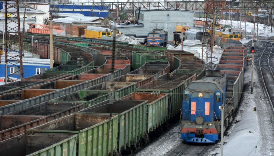 Пустые вагоны для перевозки угля в Мурманске