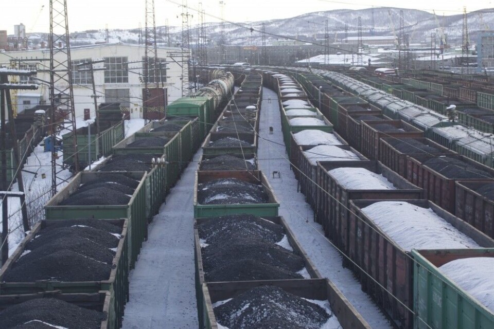 Wagons with coal at the railway station in Murmansk. Photo: Thomas Nilsen