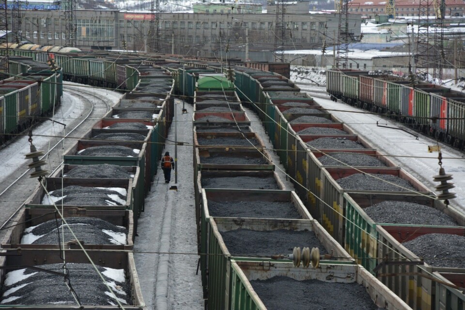 Coal in downtown Murmansk. Photo: Atle Staalesen