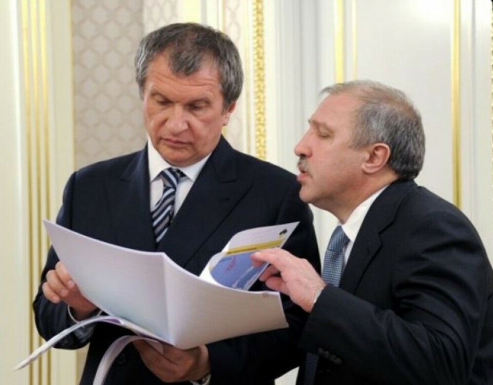 Rosneft leader Igor Sechin (left) and Eduard Khudaynatov, leader of Neftegazholding. Photo from 2012: Rosneft