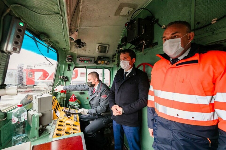 Governor Andrey Chibis reopens rail connection to the City of Murmansk after almost three weeks without train transport. Photo: gov-murman.ru