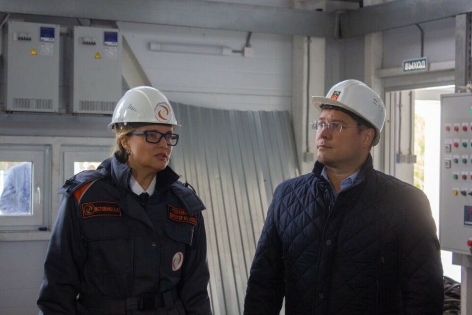 Alla Istomina and Yuri Serdyechkin in the new Severomorsk boiler. Photo: Gov-murman.ru