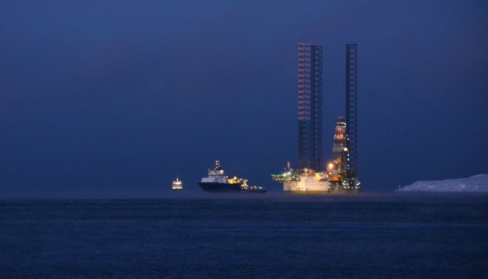 Drilling rig on the coast of the Barents Sea. Photo: Atle Staalesen