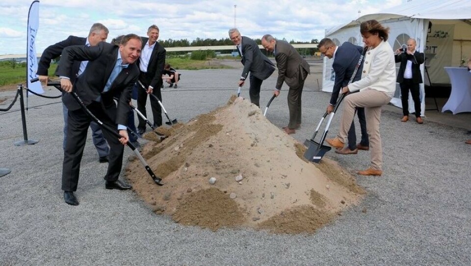Prime Minister Stefan Löfven and Deputy Prime Minister Isabella Lövin took part in the ceremony marking the construction start. Here together with leaders of SSAB, LKAB and Vattenfall. Photo: Lennart Håkansson