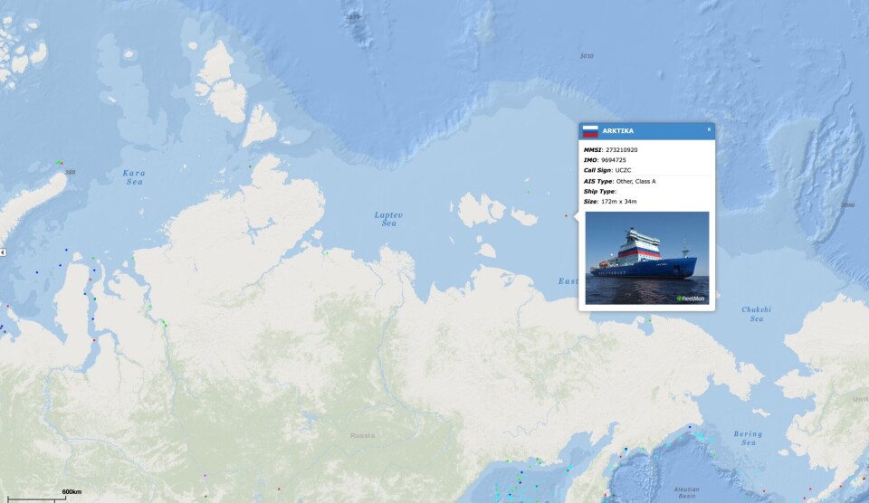 The “Arktika” on its way to pick up the “Polar King” in the East Siberian Sea.