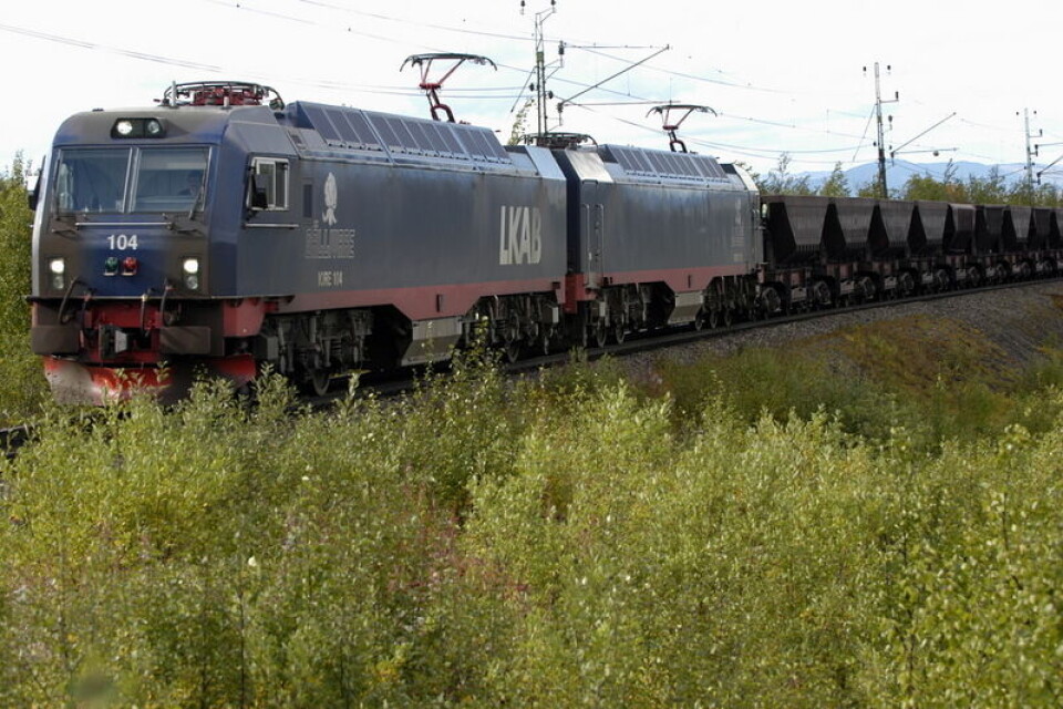 Iron-ore train from LKAB from Kiruna in northern Sweden to the port of Narvik on the Coast of the Norwegian Sea. Photo: Thomas Nilsen