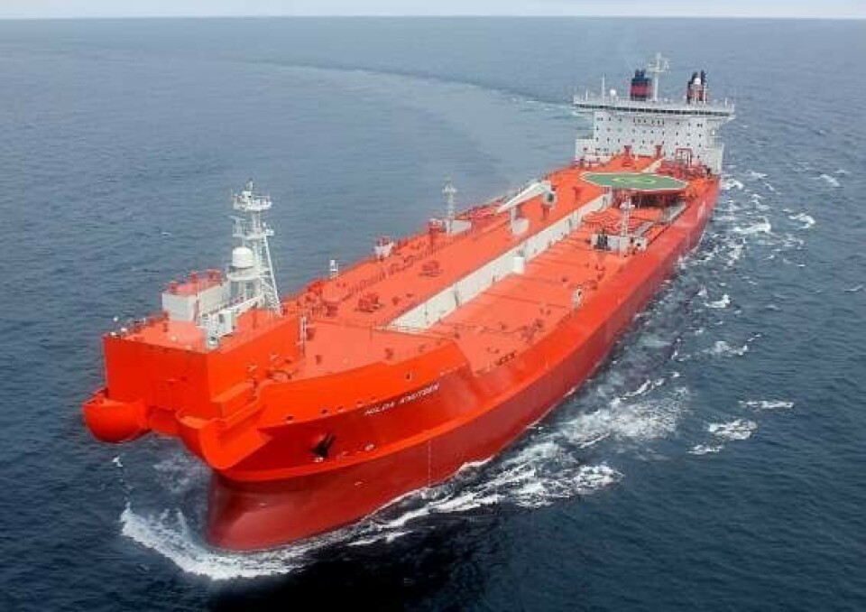 The tanker 'Hilda Knutsen' was the first vessel to load oil from Eni Norway's Goliat platform. Photo: Eni