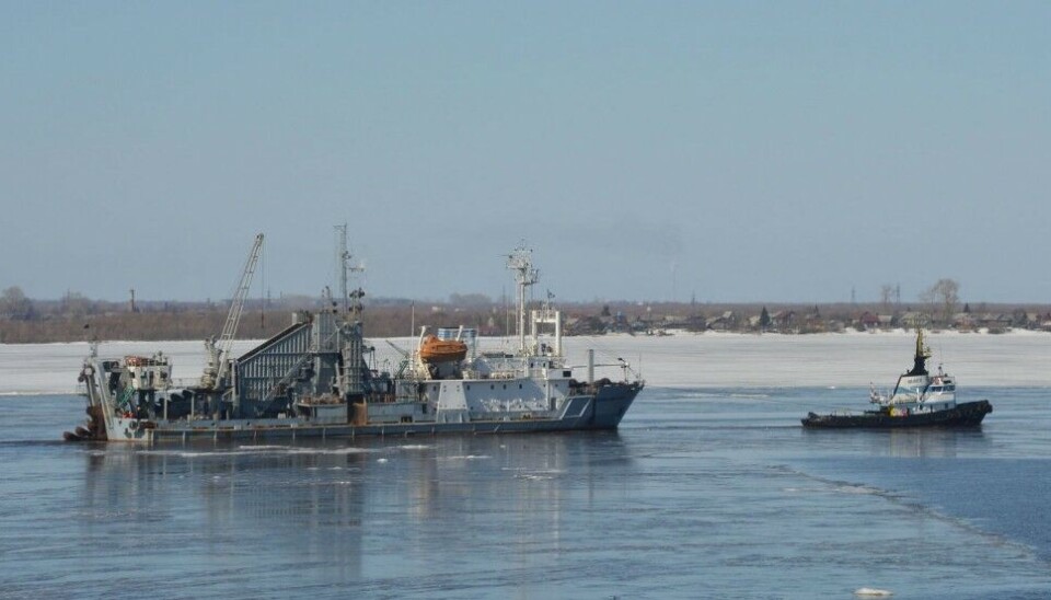 Dredger in Russian Arctic waters. Photo: Atle Staalesen