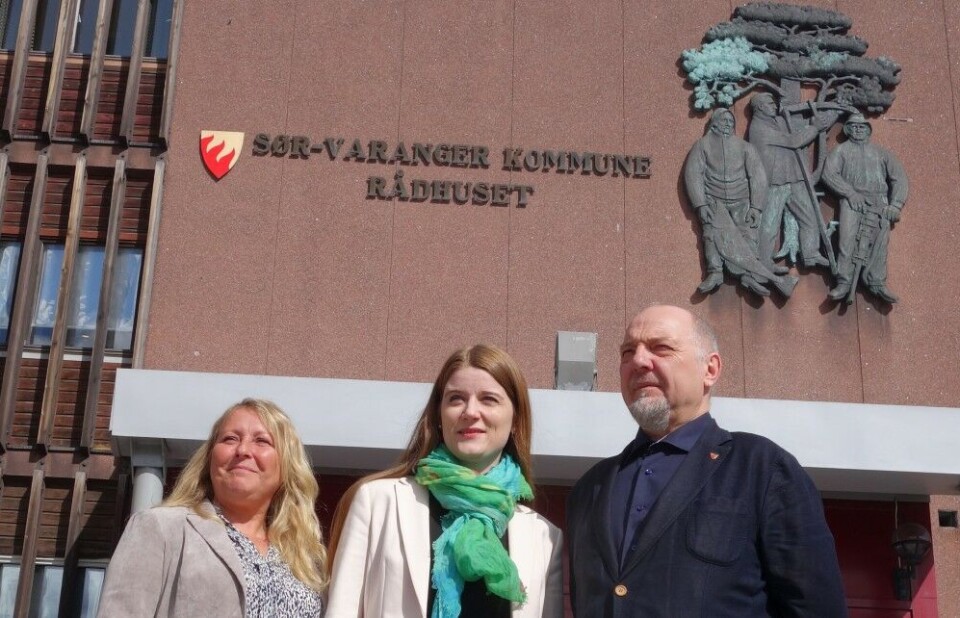 Kirkenes gets crisis money. From right, Rune Rafaelsen, Grethe Ellingsen and Hilde C.J. Mietinen. Photo: Atle Staalesen