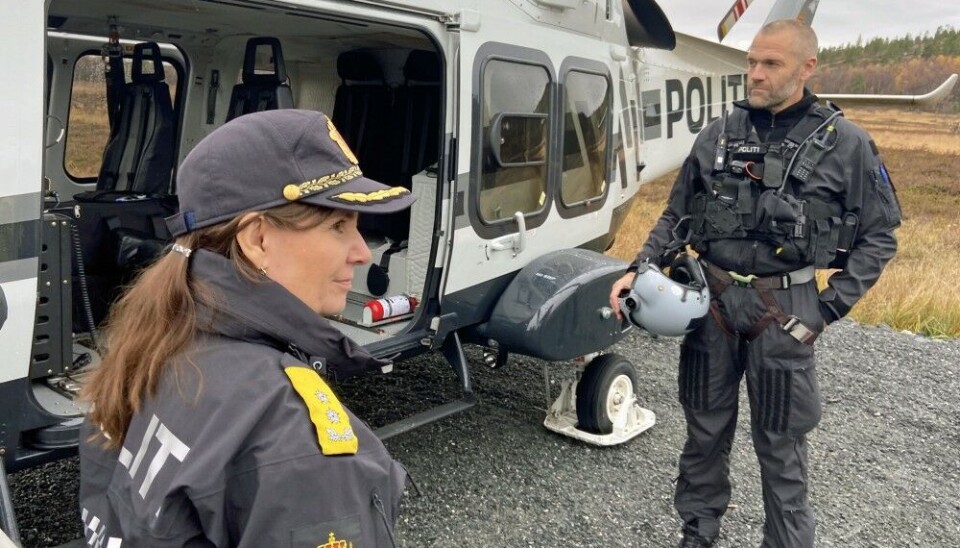 Norway deployed a police helicopter on the border with Russia for a short period last fall. Chief of Police, Ellen Katrine Hætta (left), wants it to come back for mid-winter search- and surveillance missions. Photo: Thomas Nilsen