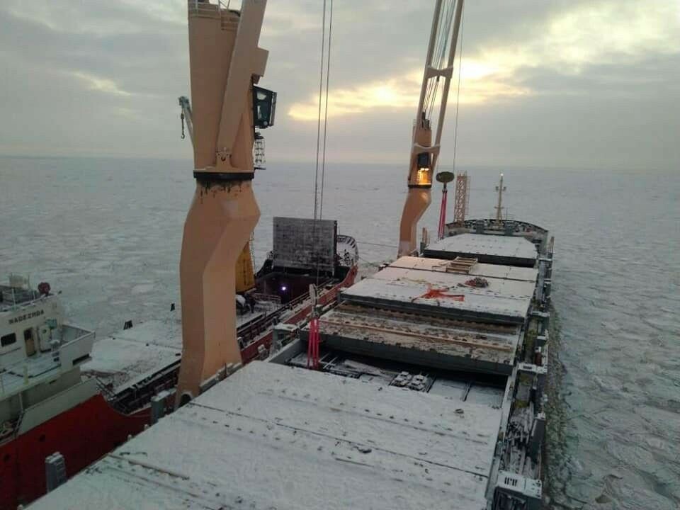 The Sparta III on its way towards Dudinka on 3rd December. Two weeks later, the ship got stuck in the Yenisey Bay. Photo: Rosoboronlogistika