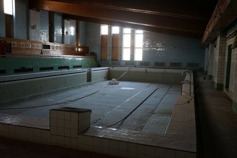 No more water in the swimming pool in the ghost town of Pyramiden on Svalbard. Photo: Thomas Nilsen