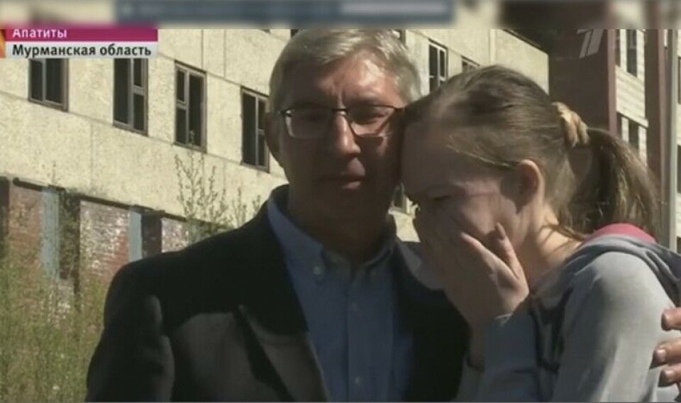 Daria Starikova together correspondent from First Channel. Photo: screenshot by 7x7-journal