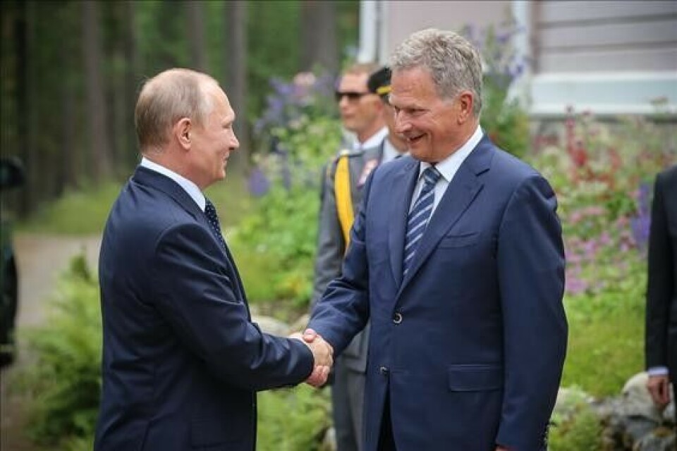 President Niinistö welcomed President Putin to Finland outside Hotelli Punkaharju. Photo: Press service of the Finnish President