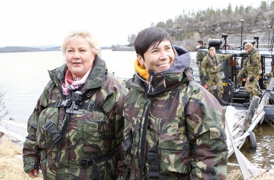 Prime Minister Erna Solberg and Ine Søreide Eriksen (right), here during a visit to the Pasvik River, near the border to Russia. Photo: Regjeringen.no/Facebook
