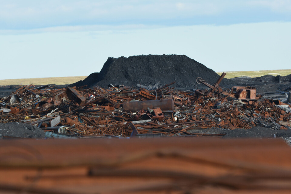 Scrap metal in the Russian Arctic. Photo: Thomas Nilsen
