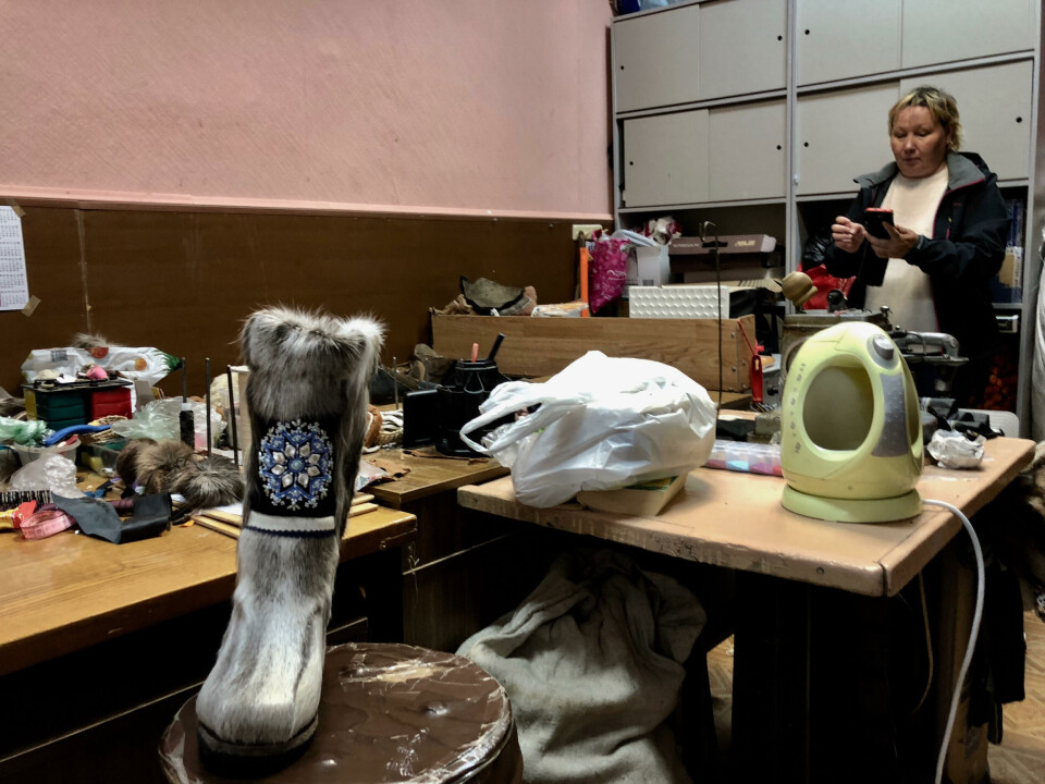 ALL OVER: Every centimeter in the room is utilized for projects. Photo: Birgitte Wisur Olsen