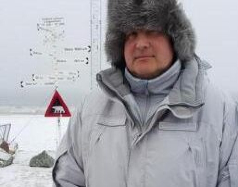 Dmitry Rogozin posted this photo on twitter of himself outside Longyearbyen airport in April 2015.
