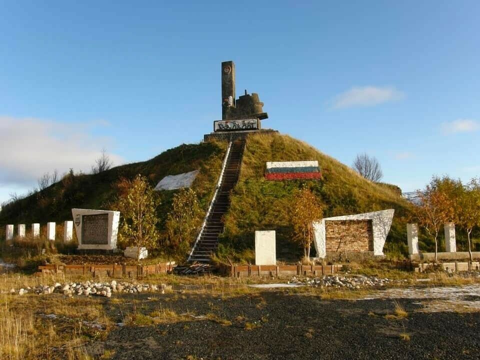 The Liinakhamari memorial when still intact. Photo: the Governor of Murmansk