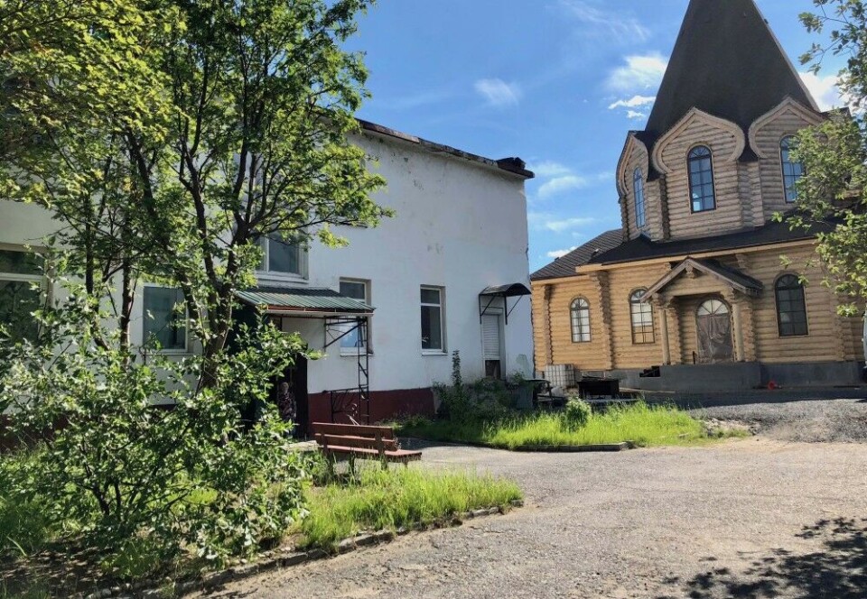The old and the new church in Zapolyarny. Photo: Birgitte Wisur Olsen