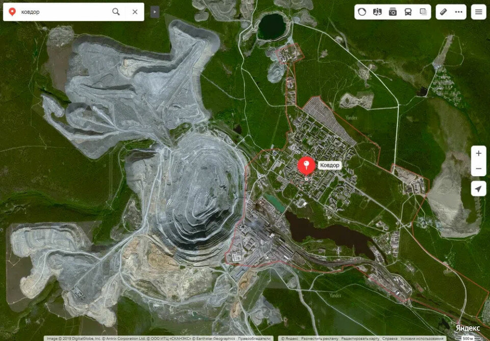 The pit in Kovdor. Screenshot by Yandex/Novaya Gazeta