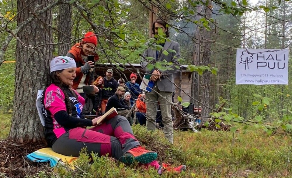 Stefania from Italy wins her second title in tree hugging. Photo: Saara-Maria Salonen