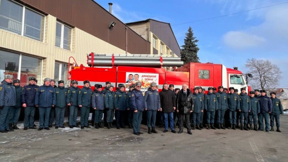 The truck from Murmansk was handed over to the emergency services of the puppet Donetsk people’s republic. Photo from Chibis on Telegram