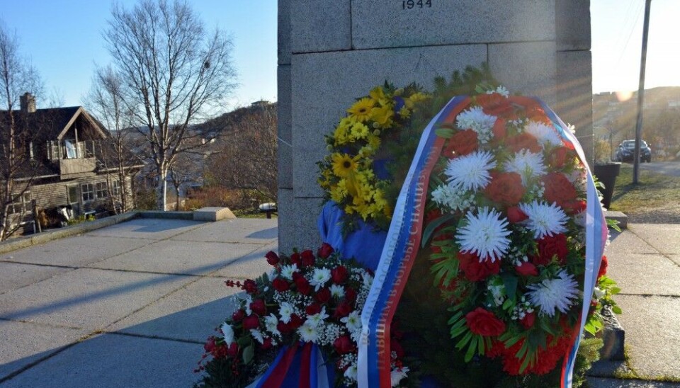 The Russian Consulate wreath was placed over the Ukrainian wreath. Photo: Georgii Chentemirov