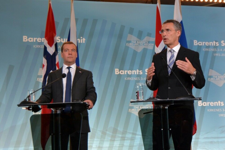 Medvedev and Stoltenberg at the Barents Summit Press Conferance in Kirkenes, June 4, 2013. Photo: Thomas Nilsen