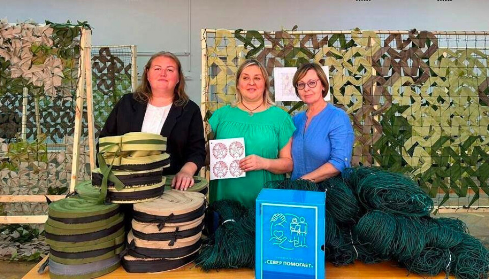 Lyubov Cherepanova (center) calls on women in the Pechenga region to take part in efforts to make camouflage nets to Russian occupying forces in Ukraine. Photo: Cherepanova on VK
