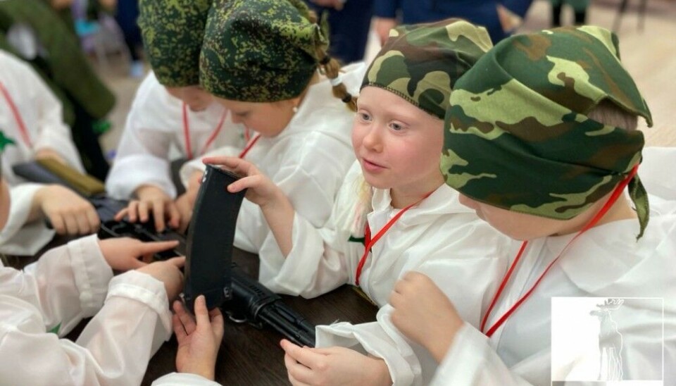 Military training in kindergarten in Monchegorsk. Photo: Monchegorsk city on VK