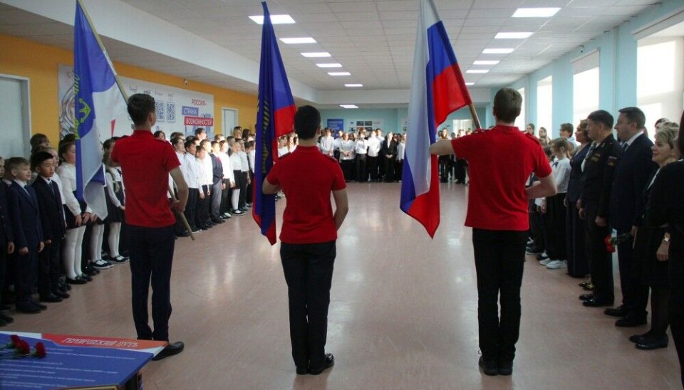 Honour to Andrei Paliy at the School No 10 in Severomorsk. Photo: Severomorsk on VK