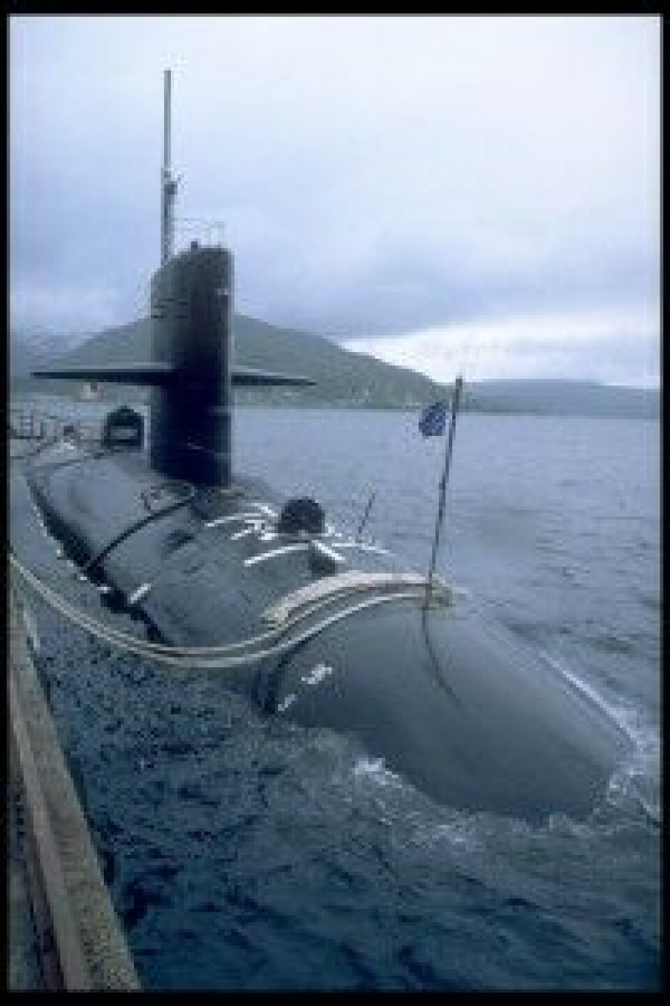 The American nuclear powered attack submarine “USS Sand Lance” made port call near Evenes in 1996. Photo: Nils Bøhmer